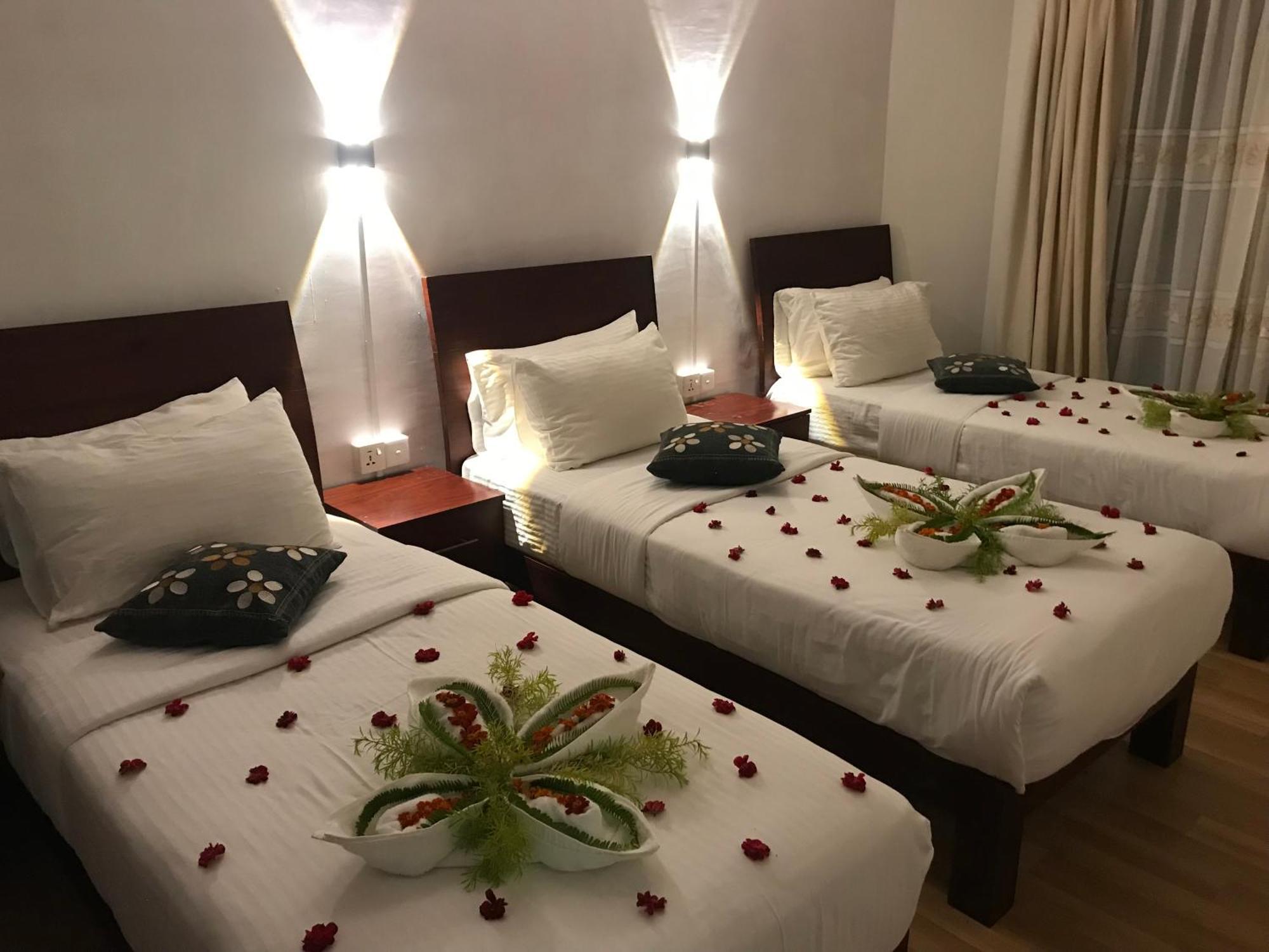 نوفارا إيلِيا Marigold Home المظهر الخارجي الصورة