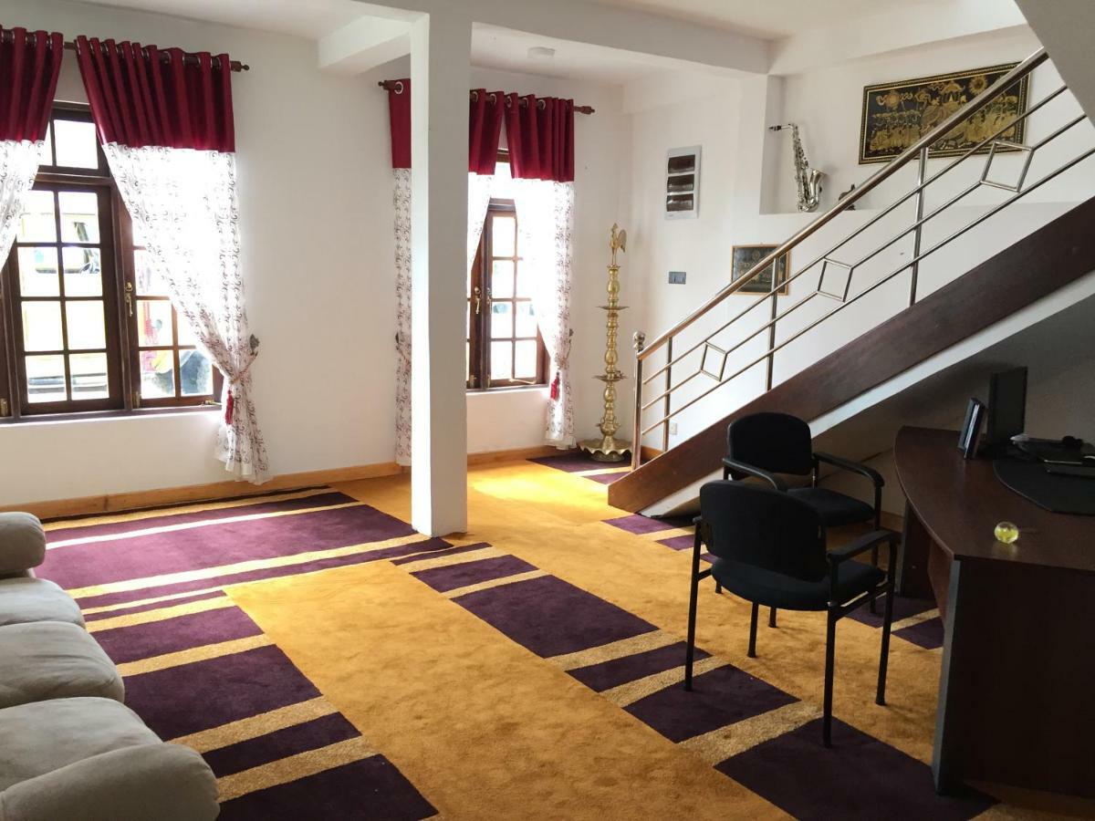 نوفارا إيلِيا Marigold Home المظهر الخارجي الصورة